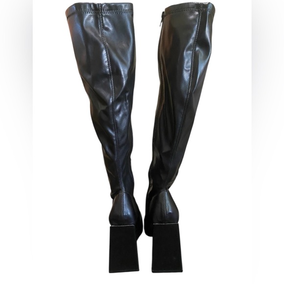 Dolls Kill Mixx Shuz Black Size 8 Perla Knee High Boots Triangle Heel Whimsigoth - Picture 6 of 13